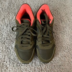 Nike Internationalists